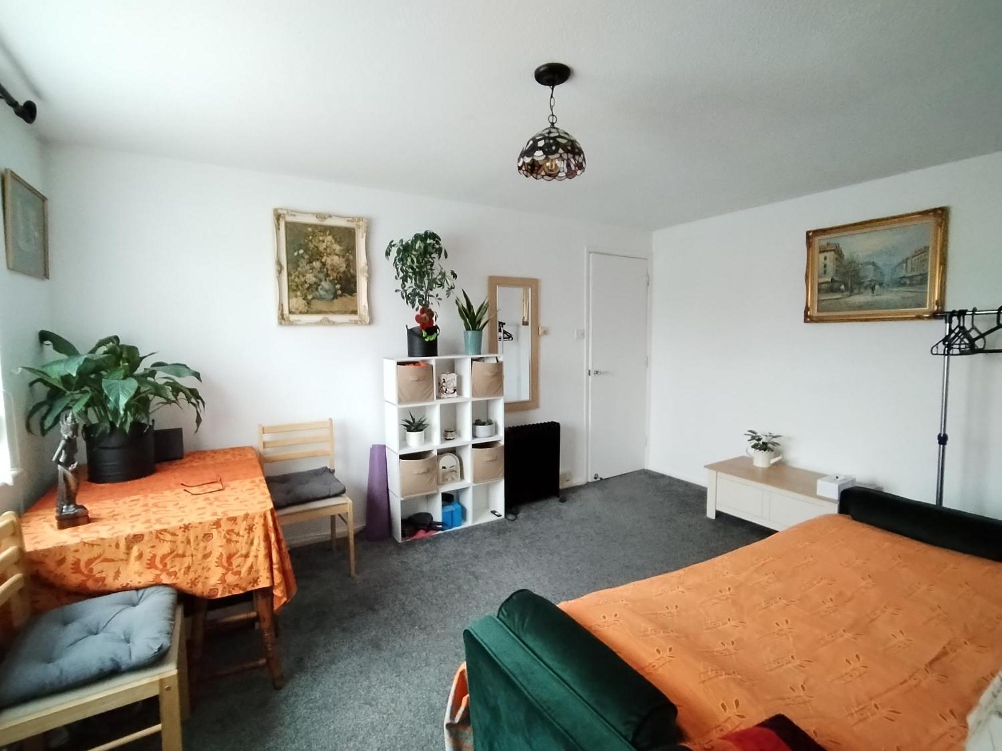 Home Away Home Near Heathrow Airport Cowley  Екстер'єр фото