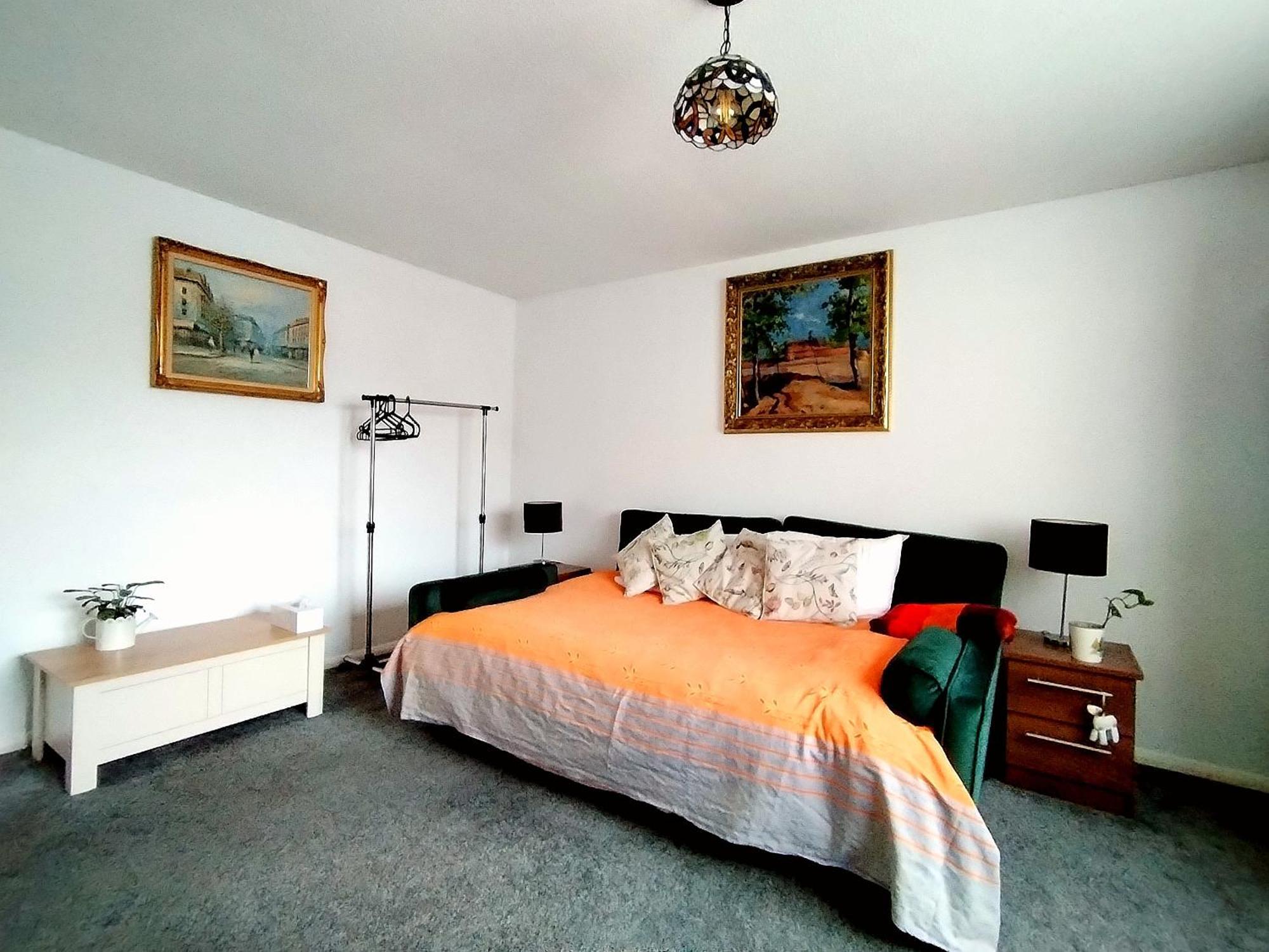 Home Away Home Near Heathrow Airport Cowley  Екстер'єр фото